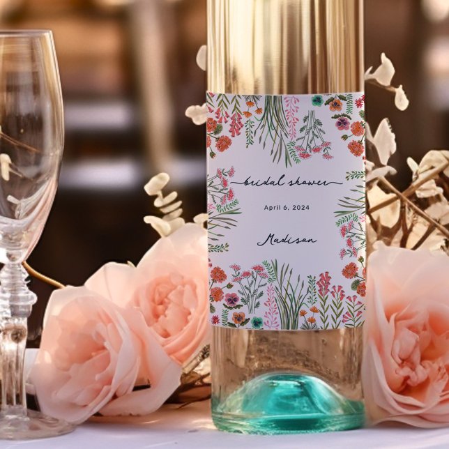 Möhippa av färgämnen för Wildblomma Vinflaska Etikett (Colorful Wildflower Bridal Shower Wine Label)