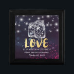 Möhippa Chic Mason Burk Lila String Ljus Smyckeskrin<br><div class="desc">Modern Bröllop Gift Box Templates - Faux Gold Foil Script,  Mason Burk och String Ljus på Lila Gnistra Bokeh Ljus Background. En Perfekt för din stora dag. Alla textstorlekar i stil,  färg,  kan ändras för att passa dina behov!</div>