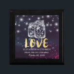 Möhippa Chic Mason Burk Lila String Ljus Smyckeskrin<br><div class="desc">Modern Bröllop Gift Box Templates - Faux Gold Foil Script,  Mason Burk och String Ljus på Lila Gnistra Bokeh Ljus Background. En Perfekt för din stora dag. Alla textstorlekar i stil,  färg,  kan ändras för att passa dina behov!</div>