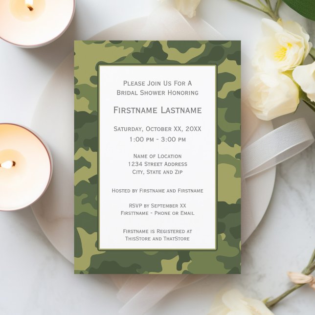 Möhippa eller Förlovningsfest av kamera Inbjudningar (Green Camo Print Bridal Shower Invitation)