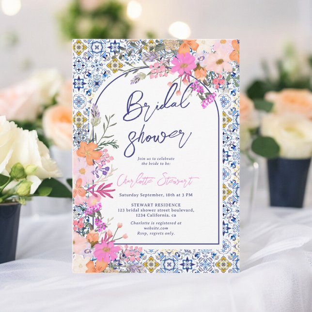 Möhippa för blommigt av blå plattor inbjudningar (Italian blue tiles watercolor floral bridal shower invitation)