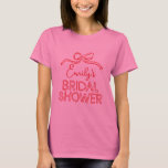 Möhippa för krympknapp för krympning av koquettefl t shirt<br><div class="desc">Den vita coquette-buggen gifter sig en handskriven snyggt för boho-elegant-möhippa och föredrar dekorering som matchar t-shirt-design. Contemporary röd och rosa.</div>