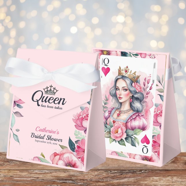 Möhippa för Rosa av Hearts-uppspelningskort Presentaskar (Angled view royal fairytale queen bridal shower blush pink vintage playing card Favor Box
)