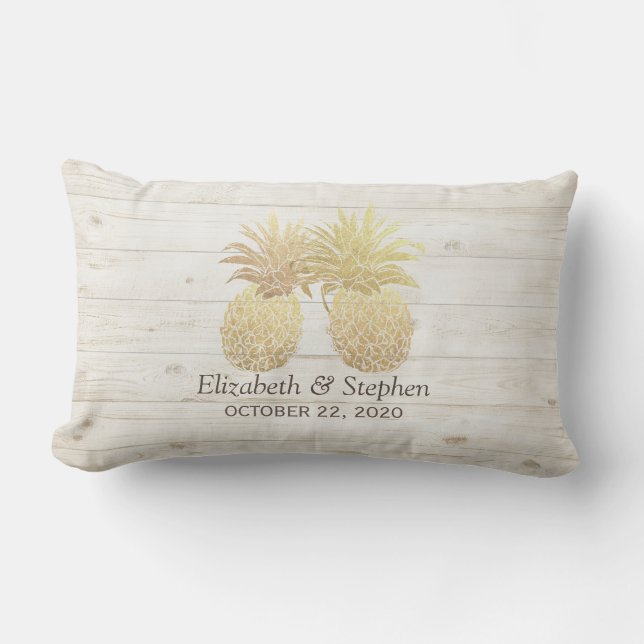 Möhippa Golden Pineapple Couple Rustic Wood Lumbarkudde (Framsida)