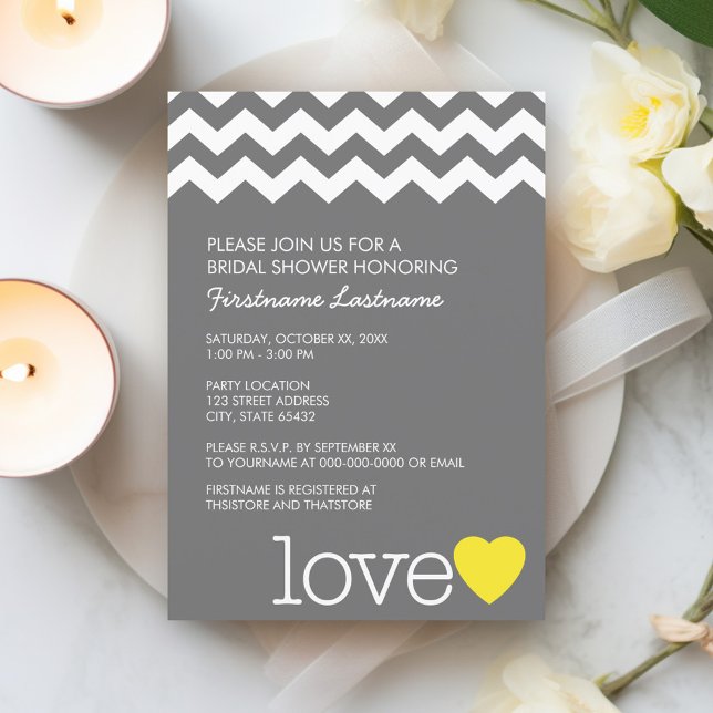 Möhippa med moderna hjärtegron inbjudningar (Bridal Shower Invitation - mod chevron with yellow and gray)