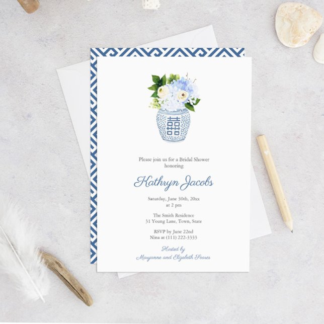 Möhippan Timless Blue and White Ginger Burk Inbjudningar (Chinoiserie Chic Navy And White Watercolor Bridal Shower Invitation With Greek Key Print Backer)