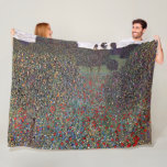Mohnfeld, Gustav Klimt Fleecefilt<br><div class="desc">Gustav Klimt (14 juli, 1862 - 6 februari 1918) var en österrikisk symbolmålare och en av de mest framstående medlemmarna i Wien Secession-rörelsen. Klimt noteras för målningar, murar, skisser och andra föremål d'art. Förutom hans verk, som innefattar anklagelser och porträtt, målade han upp landskap. Klimt var bland konstnärer från Wienutträdet...</div>