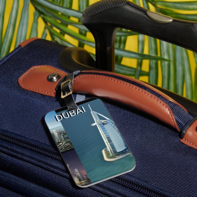 MOJISOLA ADEOLA GBADAMOSI TOTE BAG BAGAGEBRICKA (Framsida Insitu 1)