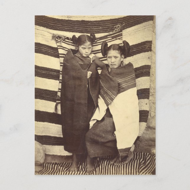 Moki Girls, 1879 Vykort (Framsida)