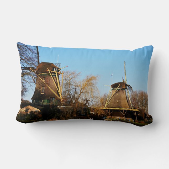 Molens in Nederlands landschap. Lumbarkudde (Baksida)