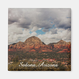 Moln när de rullar in i Sedona Magnet