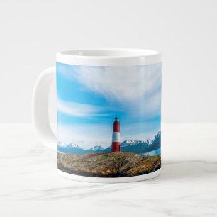 Moln över fyr belägen nära Ushuaia, Argentina Jumbo Mugg