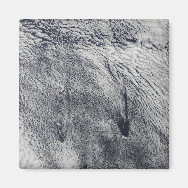 Moln över Juan Fernandez-öarna Magnet (Framsidan)