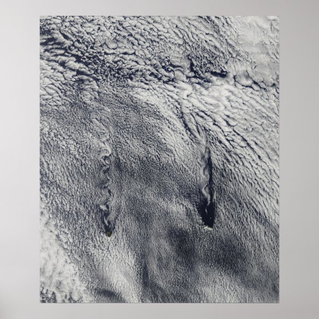 Moln över Juan Fernandez-öarna Poster (Framsidan)