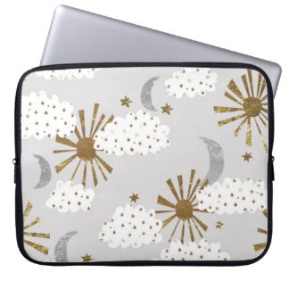 Moln, sol och måne, minimalistiskt mönster. laptop fodral
