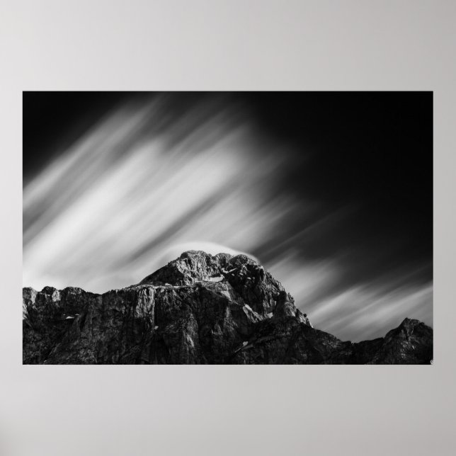 Moln som rullar ovanför bergsmorgonen poster (Framsidan)