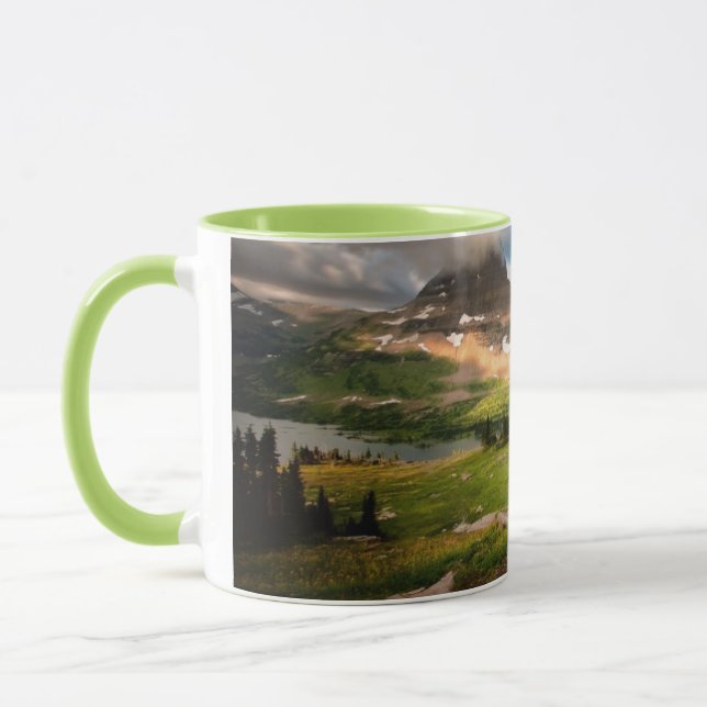 Moln som sopar till och med berg mugg (Vänster)