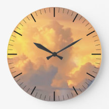 Moln vid Sunset Clock
