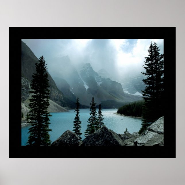 Molnen sprängs (vid gränsen) poster (Framsidan)