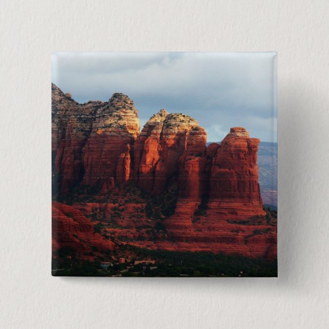 Molnig kaffekarlsberg i Sedona Arizona Knapp (Framsida)