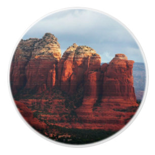 Molnig kaffekittelsten i Sedona Arizona Knopp