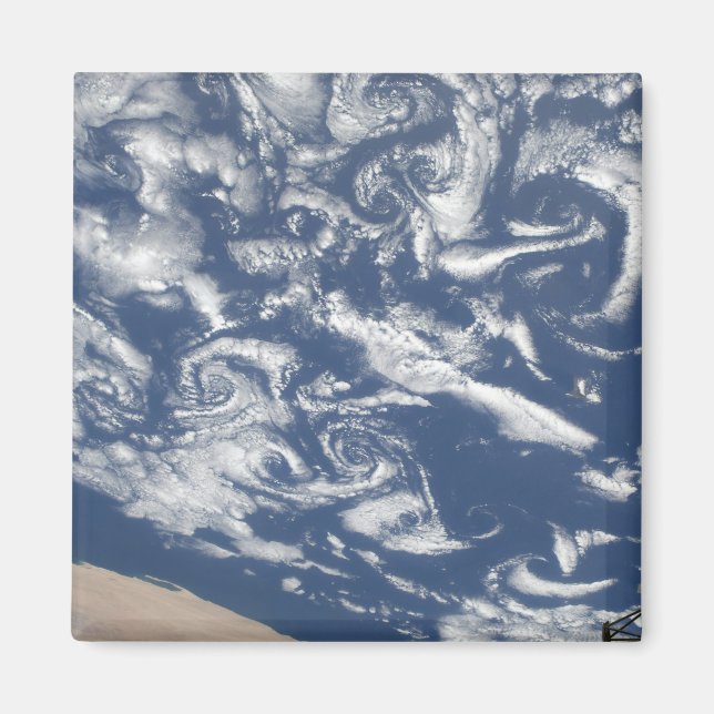 Molnvexgator utanför kusten magnet (Framsidan)