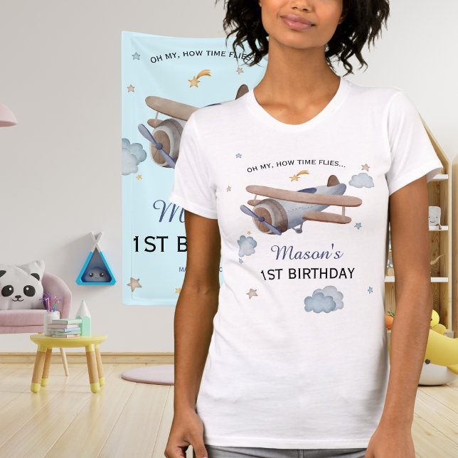 Mom Airplane Time Flies 1st Birthday T Shirt (Skapare uppladdad)