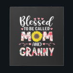 Mom And Granny Floral Birthday Anteckningsblock<br><div class="desc">Mom And Granny Floral Birthday</div>
