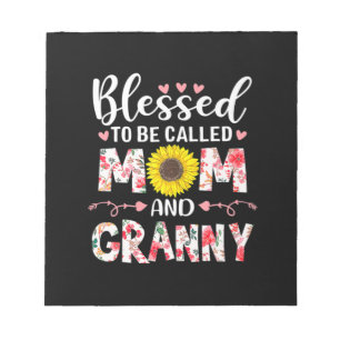 Mom And Granny Floral Birthday Anteckningsblock