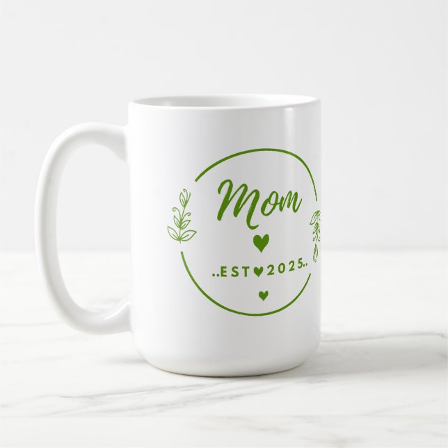Mom Est . 2025 T-Shirt-New Mom Gift- Mother Shirt Kaffemugg (Vänster)
