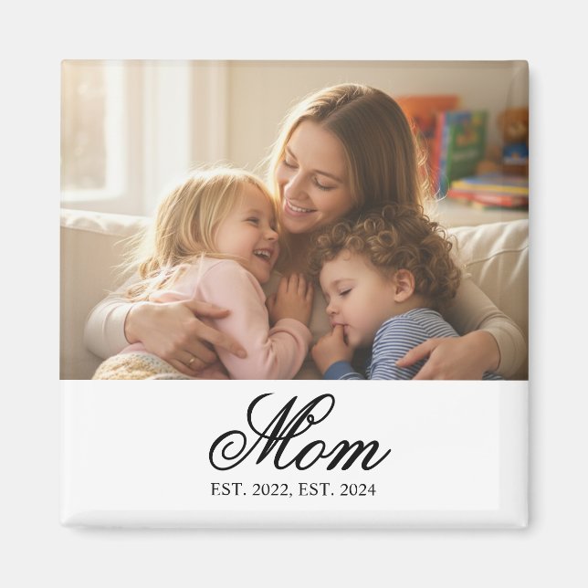Mom Established Black Elegant Script Photo Magnet (Framsidan)