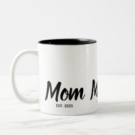 Mom Established Black Script Custom Year Två-Tonad Mugg