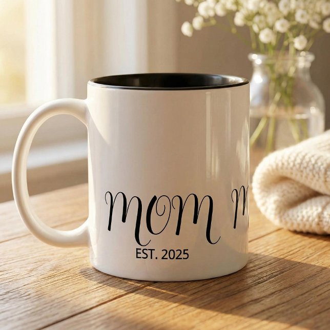 Mom Established Black Script New Mom Gift  Två-Tonad Mugg (Skapare uppladdad)