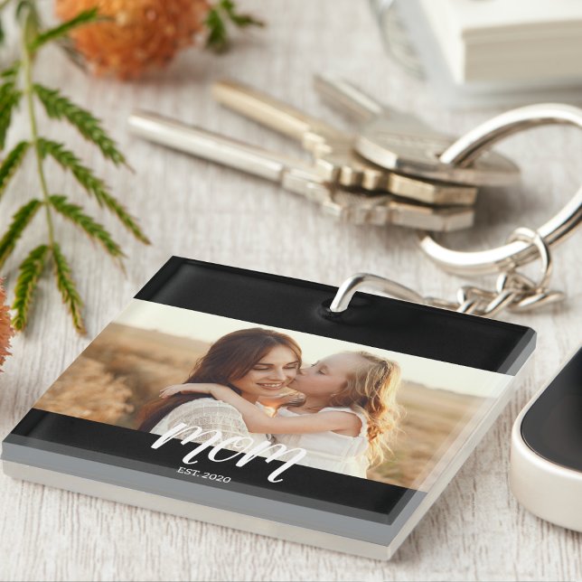 Mom Established Modern Script Photo Keychain (Skapare uppladdad)