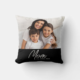 Mom Established Modern Script Photo Throw Pillow Kudde