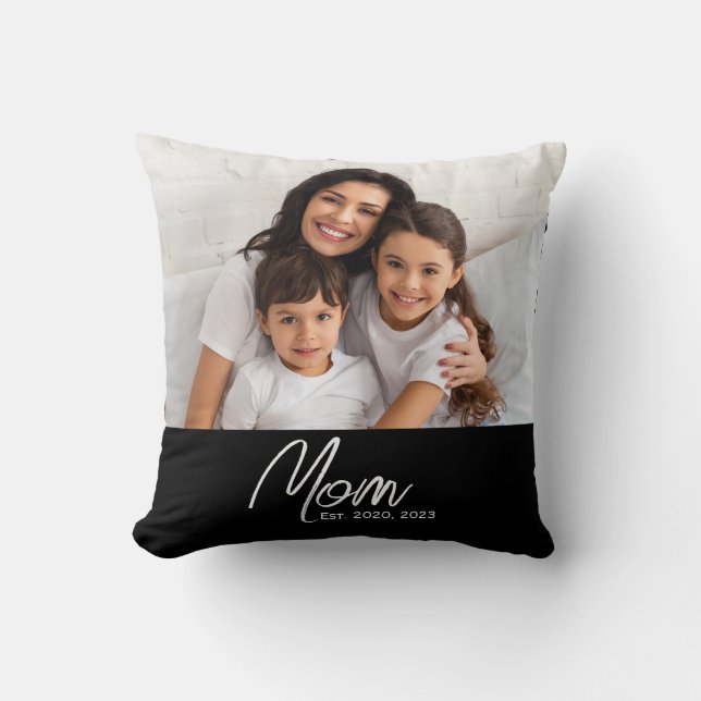 Mom Established Modern Script Photo Throw Pillow Kudde (Framsida)