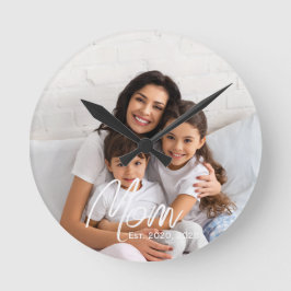 Mom Established Modern White Script Photo  Rund Klocka