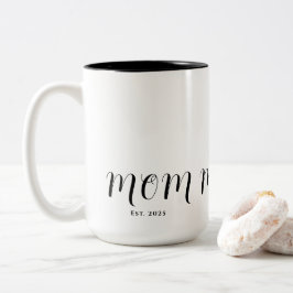 Mom Established New Mom Gift Två-Tonad Mugg