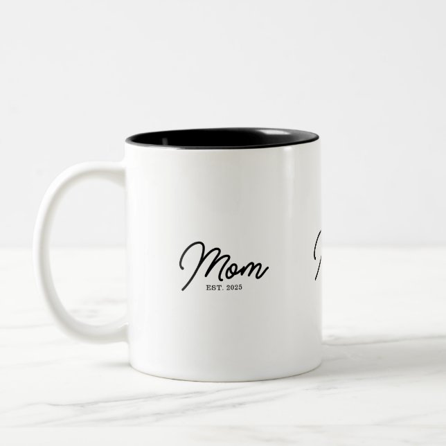 Mom Established New Mom Gift Två-Tonad Mugg (Vänster)