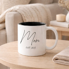 Mom Established New Mom Gift Två-Tonad Mugg