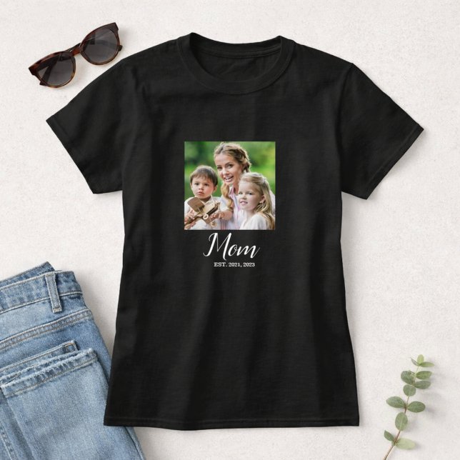 Mom Established Script Foto T Shirt (Skapare uppladdad)