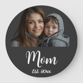 Mom Established Year Black Modern Script Stor Klocka