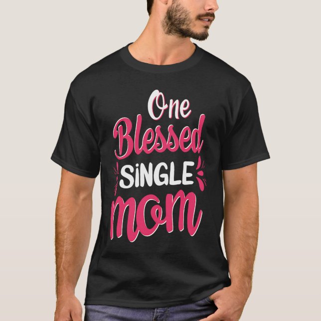 Mom  Fun Quote Sayings Floral Graphic Plus Size  1 T Shirt (Framsida)