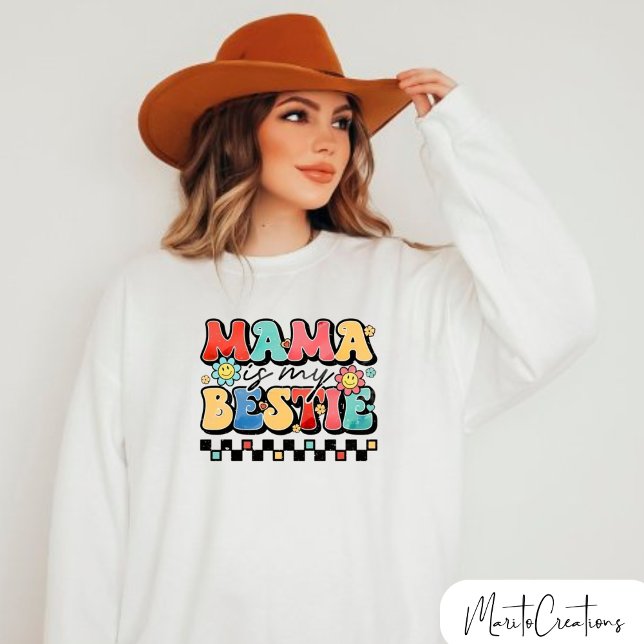 Mom sweater with floral design and retro lettering t shirt (Skapare uppladdad)