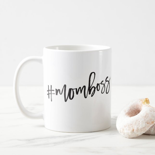#MOMBOSS svartvit skript med minimal avslappnad lu Kaffemugg (Med munk)