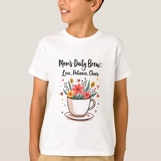 Momes Daily Brew : A Mor Kärlek T Shirt (Framsida)