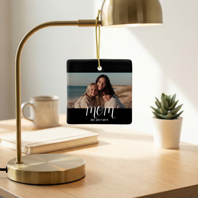 MomEstablished Black White Script Photo Julgransprydnad Keramik (Skapare uppladdad)