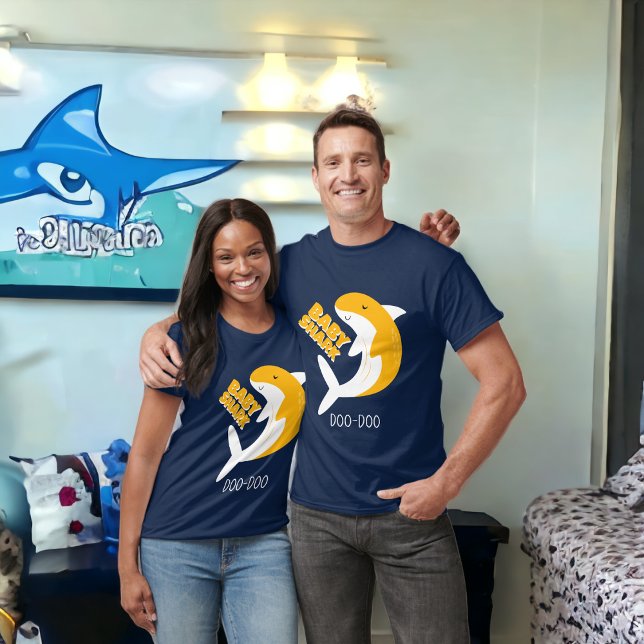 Momma Shark T Shirt (Skapare uppladdad)