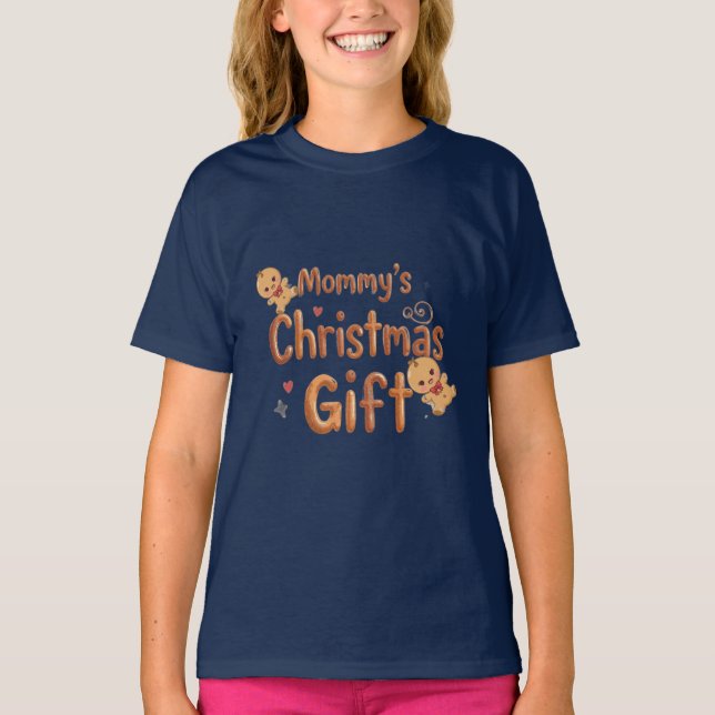 Mommy’s Christmas Gift Baby Shirt | Cute Holiday  T Shirt (Framsida)