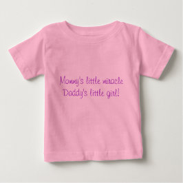 Mommys lite liten flicka för mirakelpappor! t-shirt